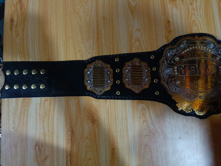 IWGP Heavyweight Championship Replica Belt - Authentic NJPW Design for Wrestling Fans