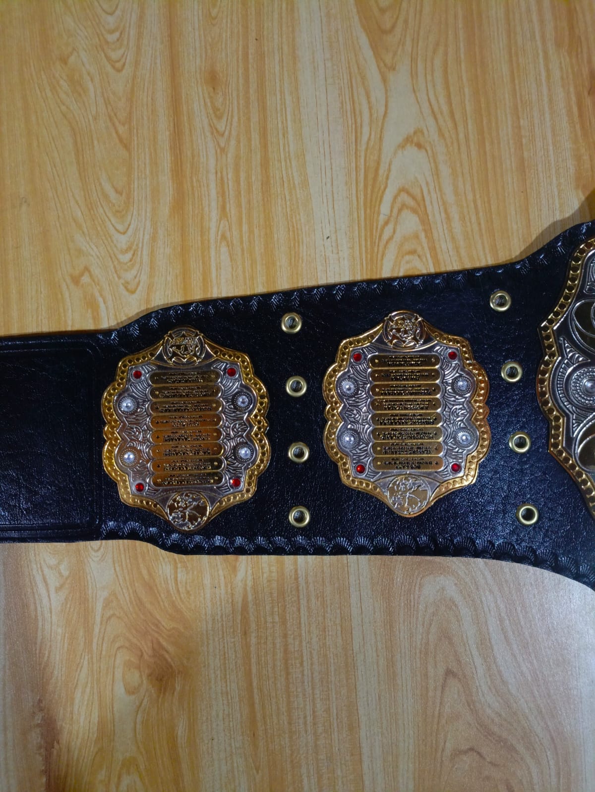 IWGP Heavyweight Championship Replica Belt - Authentic NJPW Design for Wrestling Fans